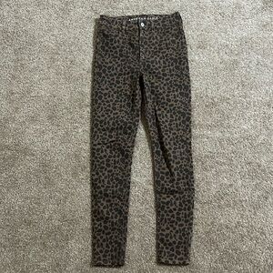 American Eagle Cheetah Print Skinny Jeans in Size 4 Regular